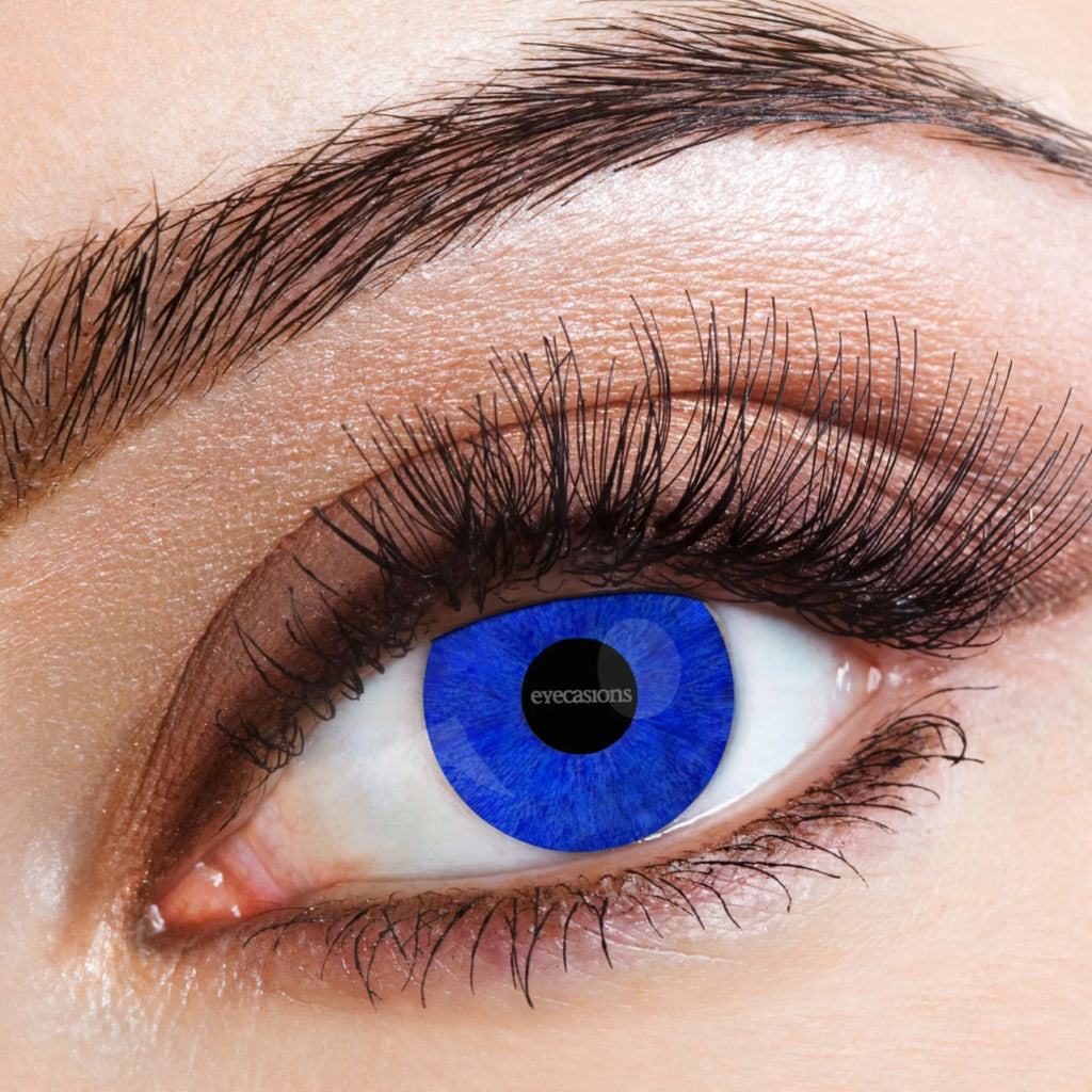 Electric blue contact lenses for dramatic eye colour change