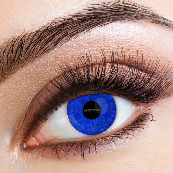 Electric blue contact lenses for dramatic eye colour change