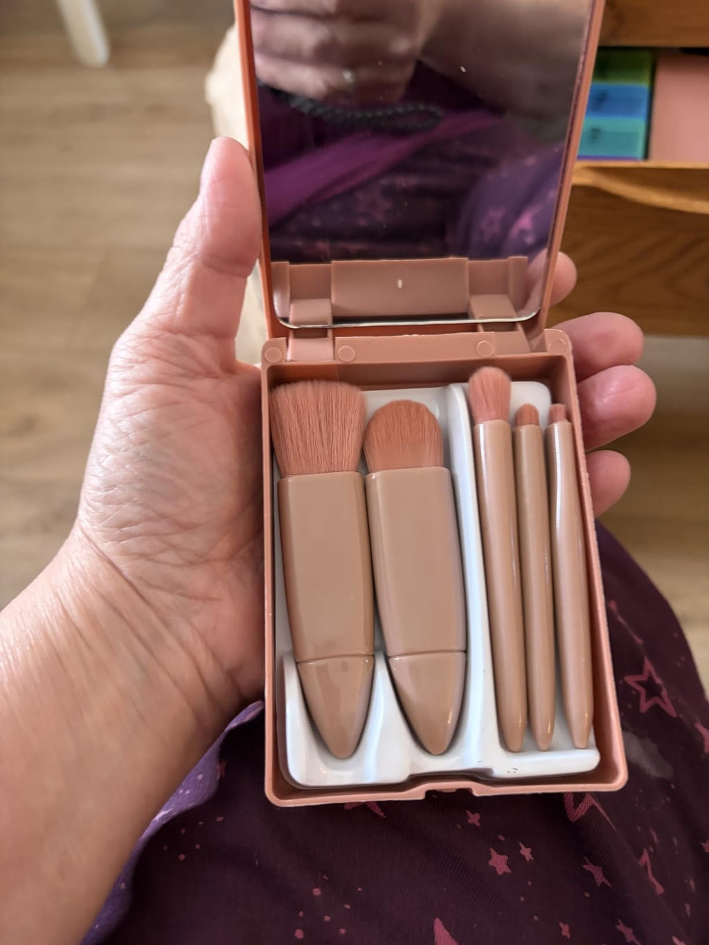 Portable Makeup Brush Set With Mirror 5 Pieces Beige