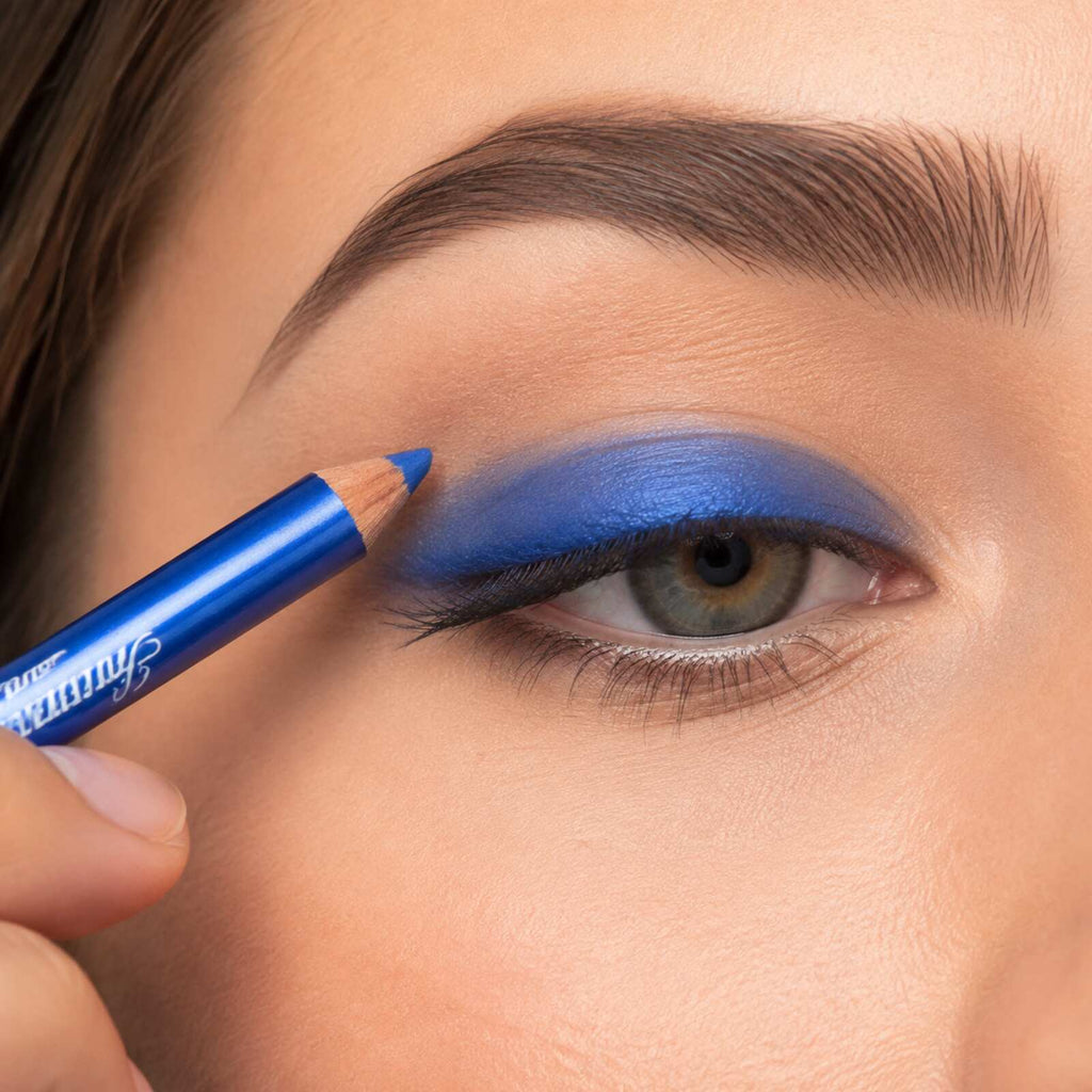 Adult applying Ocean Blue eye colour with a Laval Pearl Eye Shader pencil