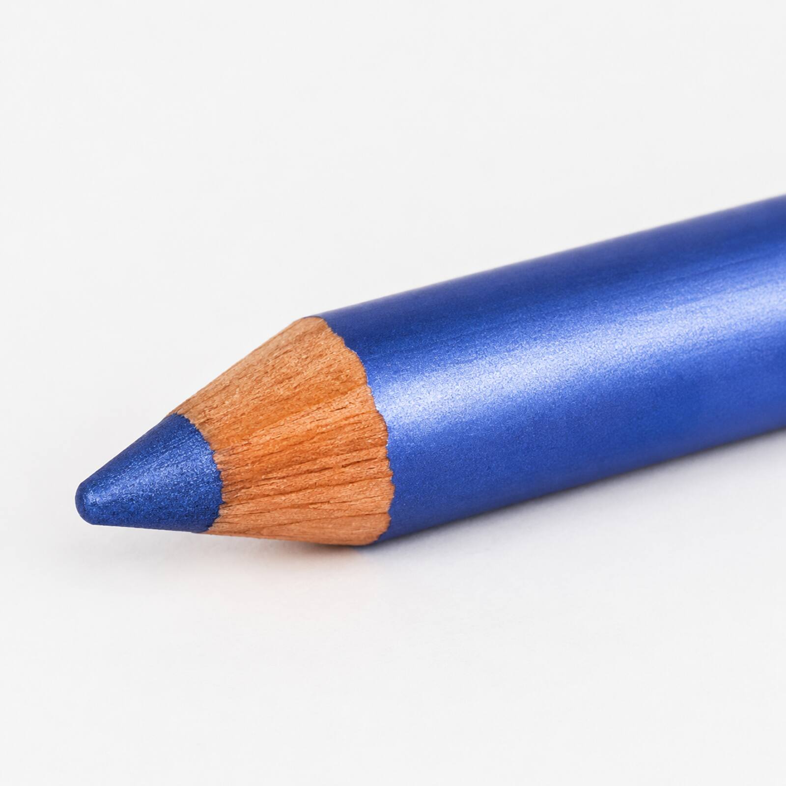 Close-up of the sharpened tip and blue cosmetic core of the Laval Sapphire Blue eyeshadow pencil