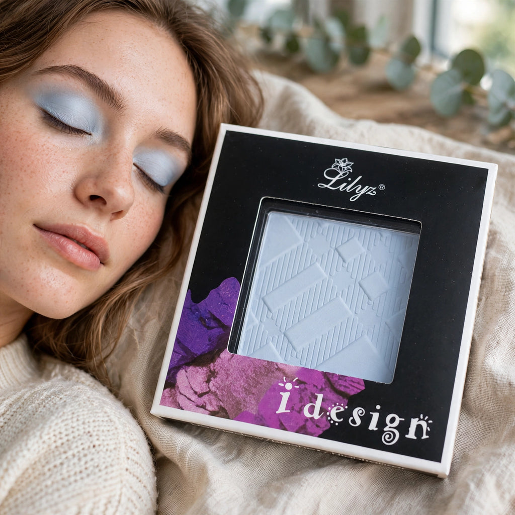 Lilyz Design Eyeshadow Mono Baby Blue applied on eyelids for subtle colour