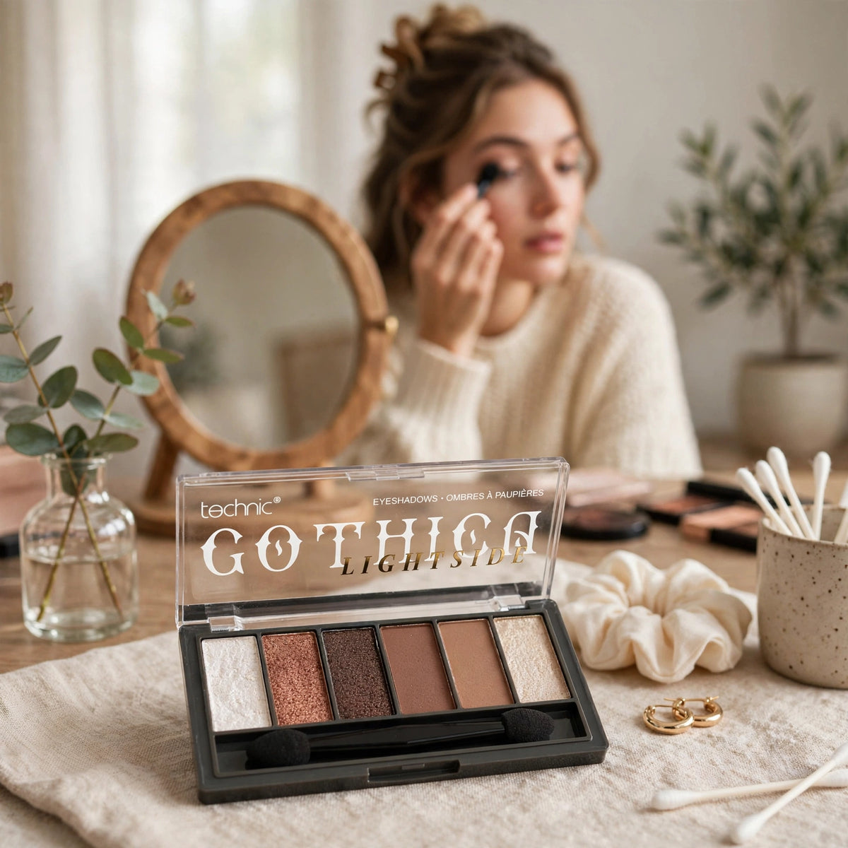Technic Gothica Lightside Mini Eyeshadow Palette used for styling eyes before social occasions